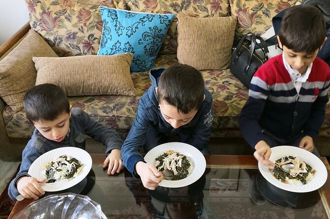 Authentic Lebanese Cooking Lesson and Meal with Tania's Family in Beirut - What the private format adds