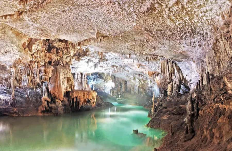 Beirut: Jeita Grotto, Harissa, Byblos group tour & Guide - Jeita Grotto: Lebanon’s great natural show