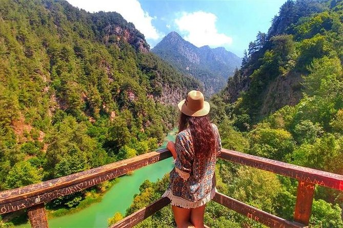 Chouwen Lake Hiking & Swimming - Key points at a glance