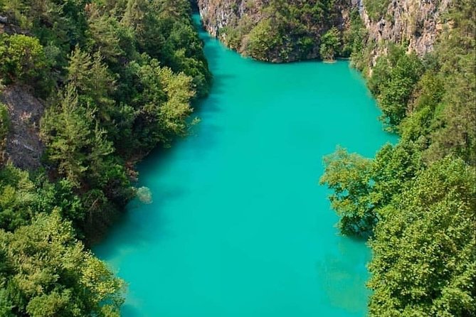 Chouwen Lake Hiking & Swimming - Swimming in cold mountain water