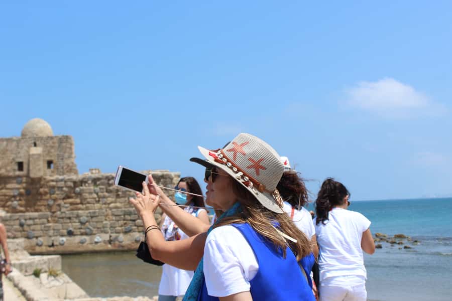 Sidon & Tyre Unesco Heritage w/pick-up, guide, entries+lunch - Lunch on the coast is part of the value